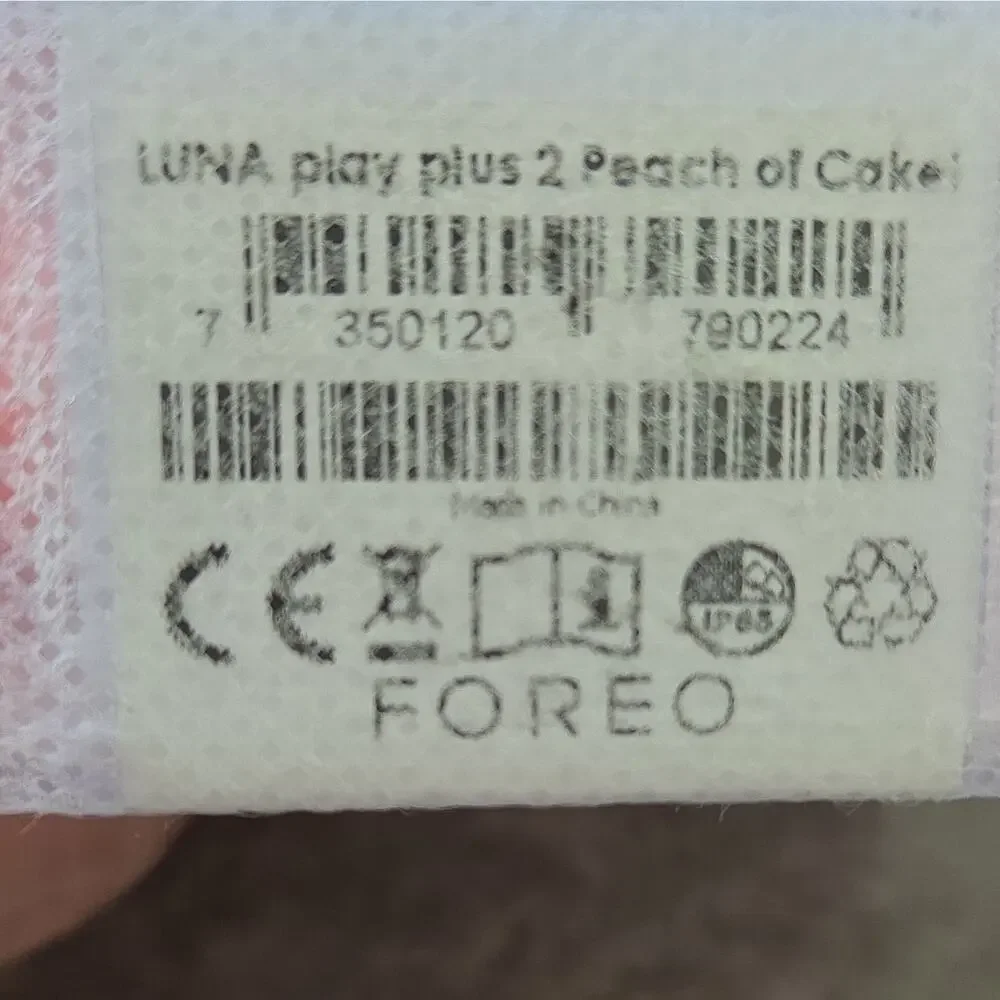 Foreo Sweden Luna Play Plus 2 Peach of Cake Facial Cleansing Massager New Sealed
